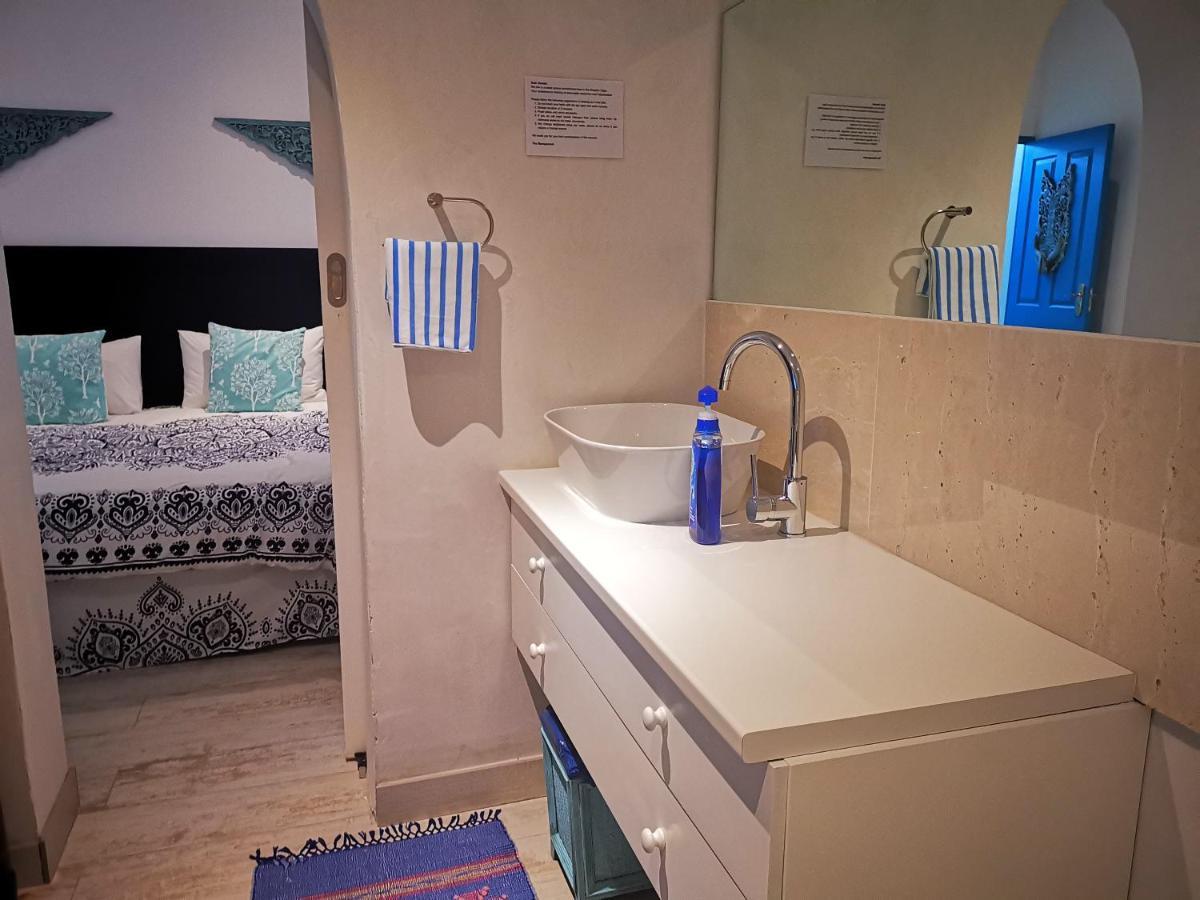 Rachawadee Accomodation​ & Health Spa Simonʼs Town Exterior foto