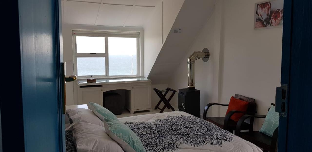 Rachawadee Accomodation​ & Health Spa Simonʼs Town Exterior foto