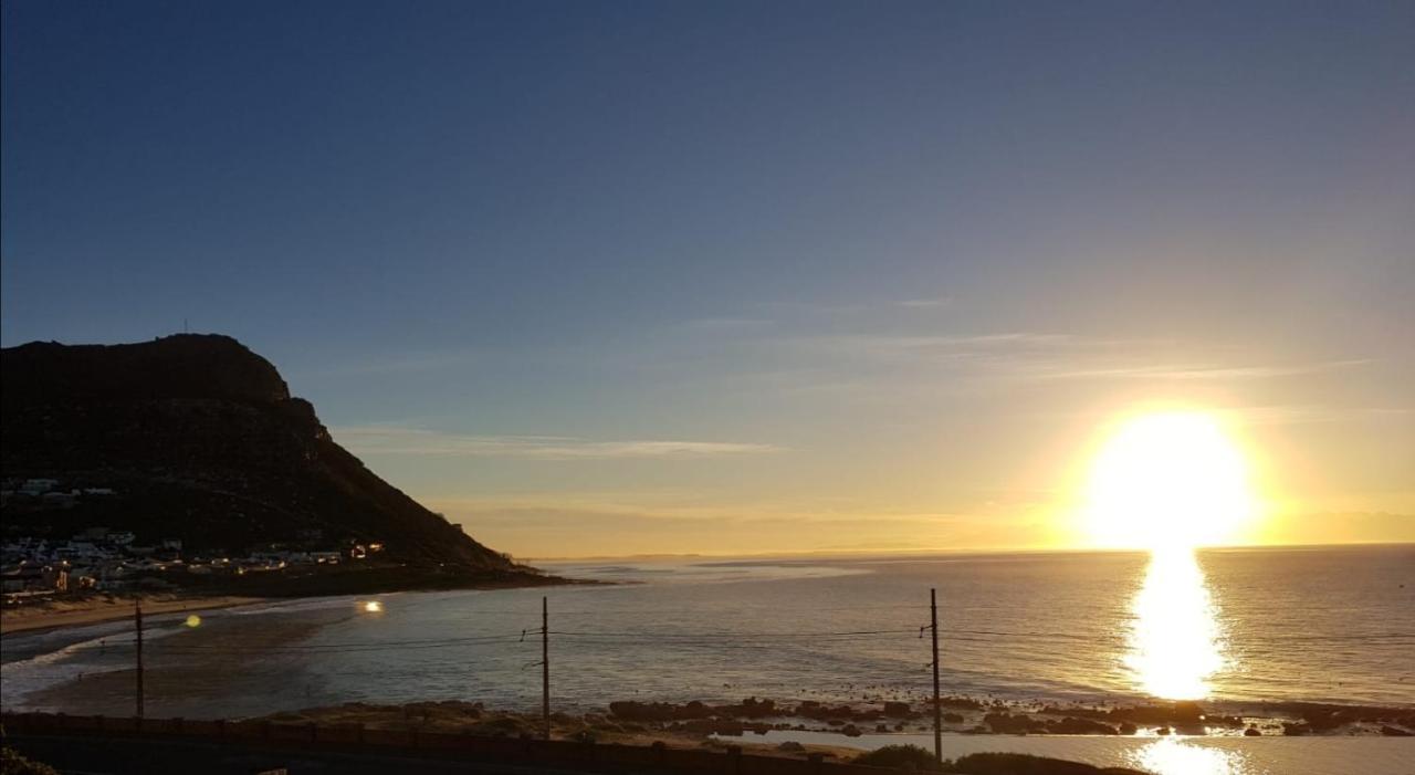 Rachawadee Accomodation​ & Health Spa Simonʼs Town Exterior foto